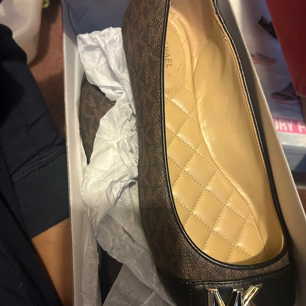 Michael Kors Brown and Black Women's Flats - Picture 2 of 5